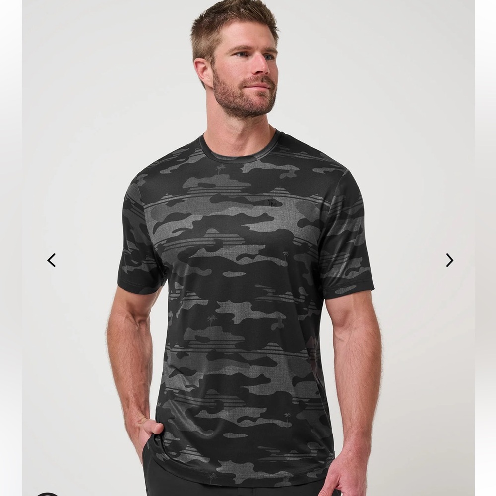 Travis Matthew Season Stealth Tee Shirt Size XXL